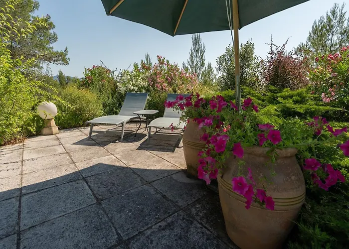 Villa W Garden & *