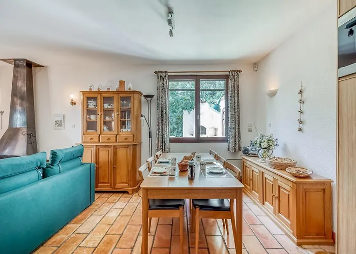Villa W Garden & *